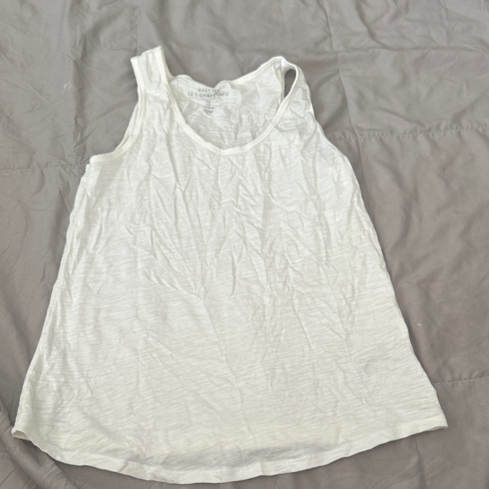 Elegant White Sleeveless Top